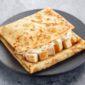 221 g Pancake with Braised Chicken Breast and Sauce